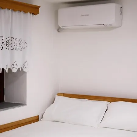 Guesthouse, Bar & Restaurant Cani Penzion