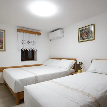 Penzion Guesthouse, Bar & Restaurant Cani Gjirokastër
