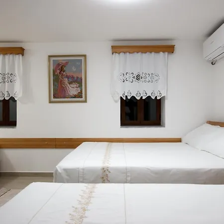 Guesthouse, Bar & Restaurant Cani Penzion