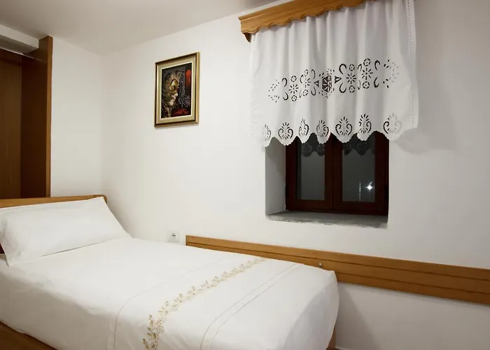 Cani Guest house 4*